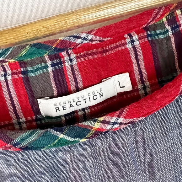 KENNETH COLE REACTION Chambray top with Plaid trim and lining - Picture 2 of 7